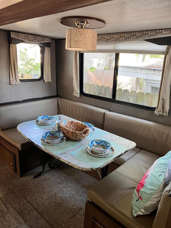 Rv Camper Paradise On The Wheels In Clearwater Beaches ลาร์โก ภายนอก รูปภาพ