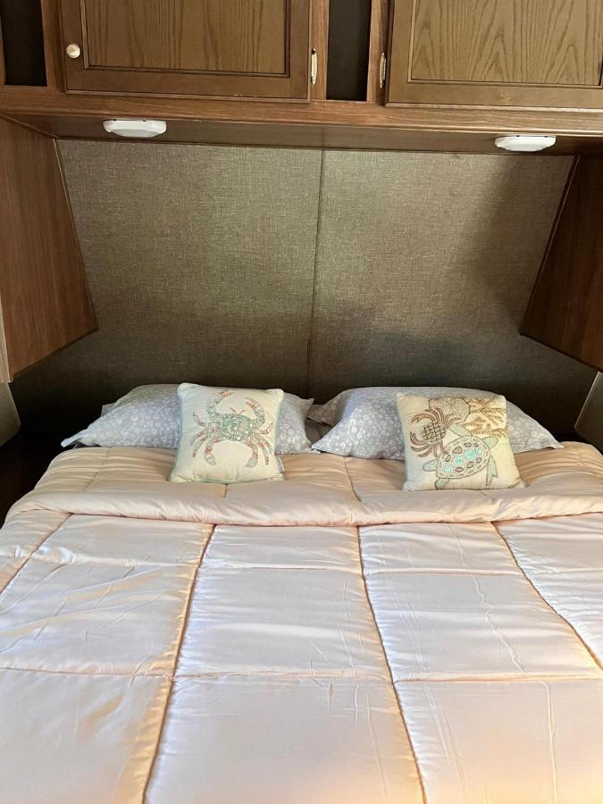 Rv Camper Paradise On The Wheels In Clearwater Beaches ลาร์โก ภายนอก รูปภาพ